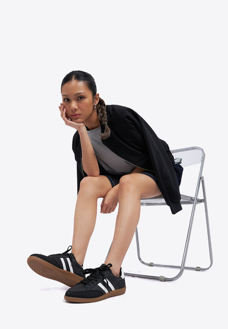 Black Sneakers