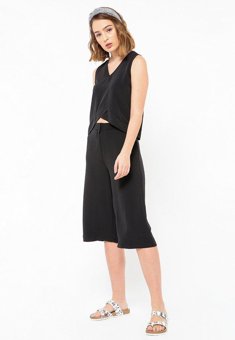 Sleeveless Top