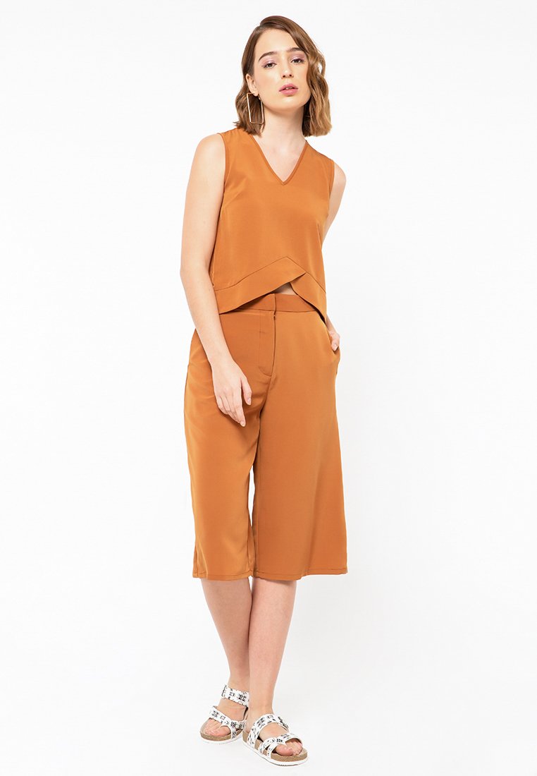 Sleeveless Top