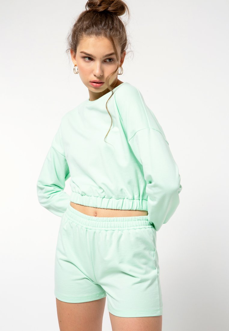 Knit Short