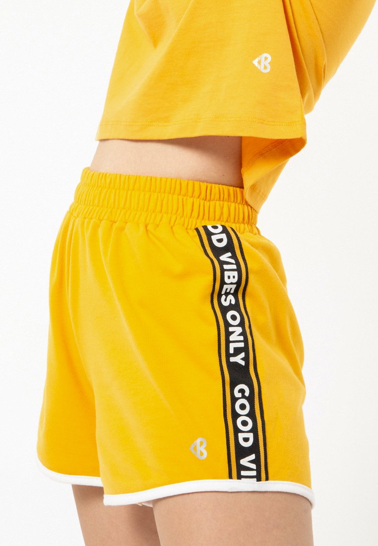 Basic Short Pants