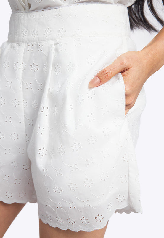 Pleated Eyelet Short Pants