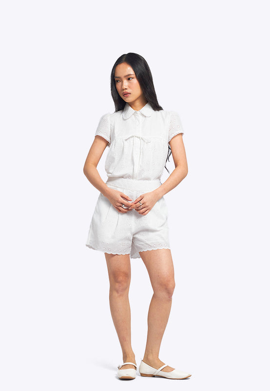 Pleated Eyelet Short Pants