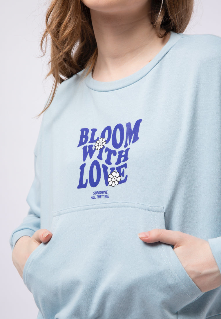 Long Sleeve Crop Sweatshirt