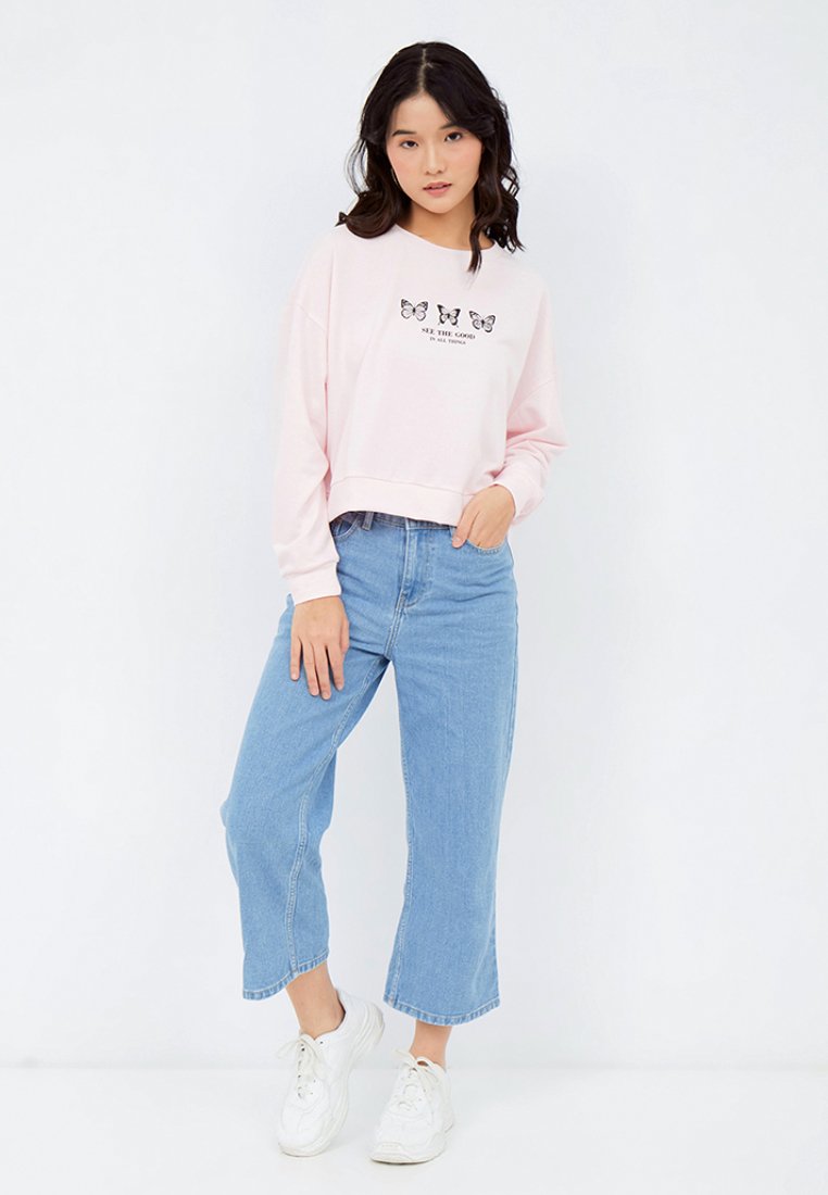 Long Sleeve Graphic Sweatshirt