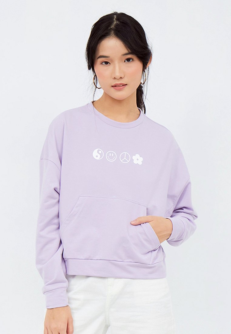 Long Sleeve Graphic Sweatshirt