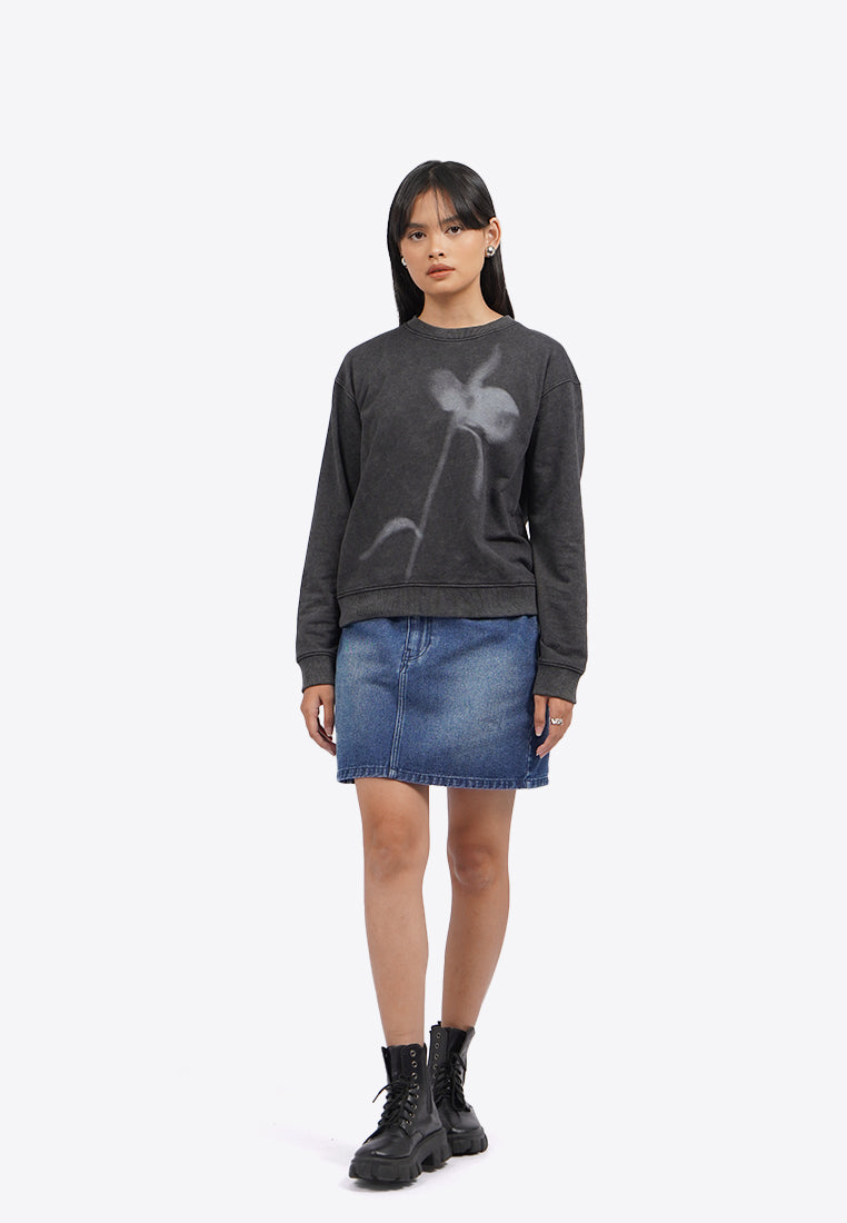 Long Sleeve Graphic Sweatshirt