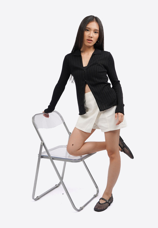 Long Sleeve Knit Top with Button