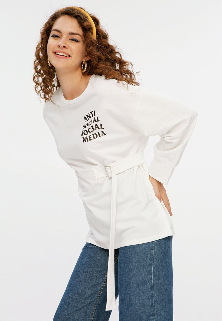 Long Sweatshirt with Buckle