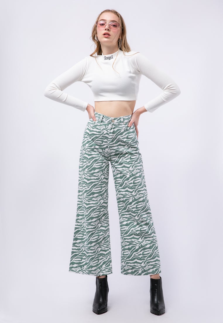 Embroidery Neck Top