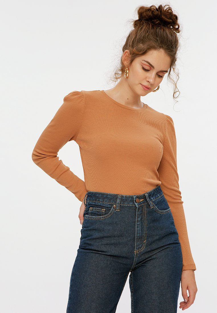 Puff Sleeves T-shirt