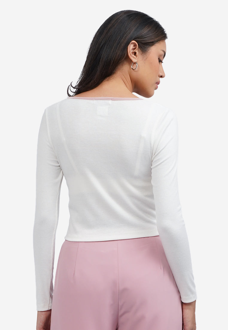 Contast Neck Long Sleeve Top