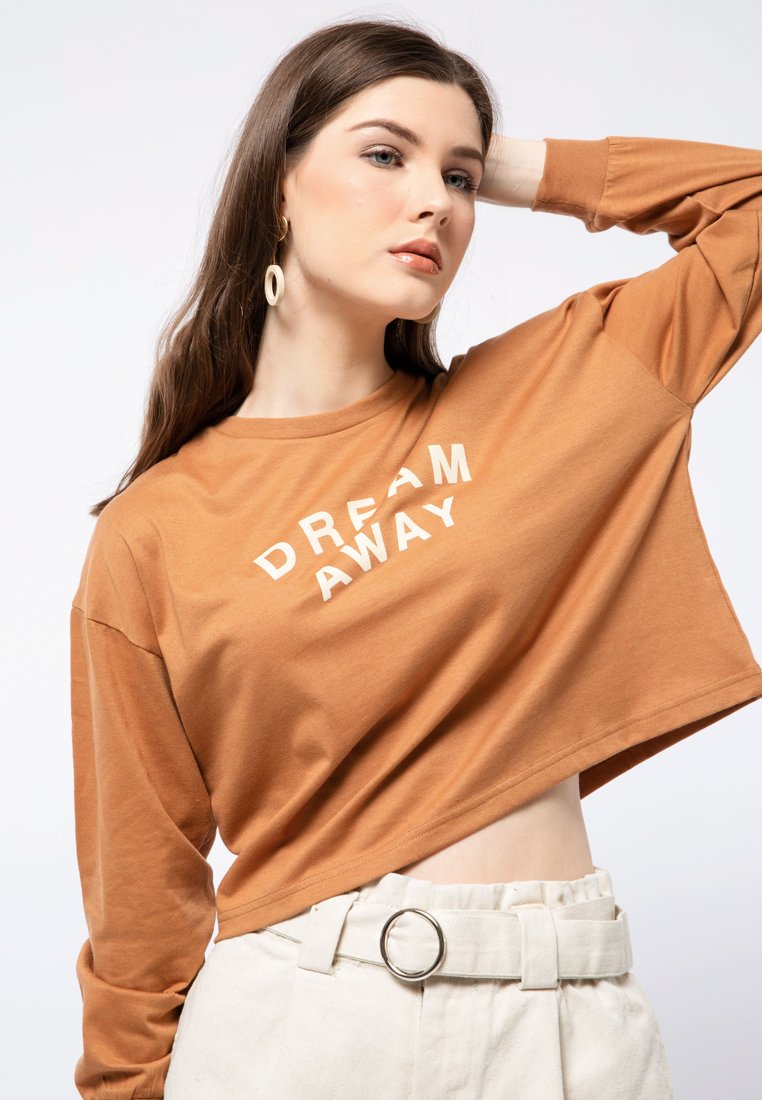 Dream Away Crop Long Sleeve T-shirt