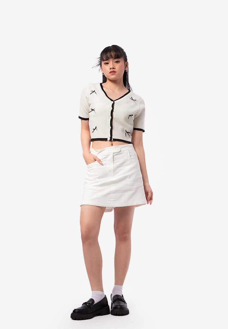Short Sleeve Top with Contrast Ribbon Off White
