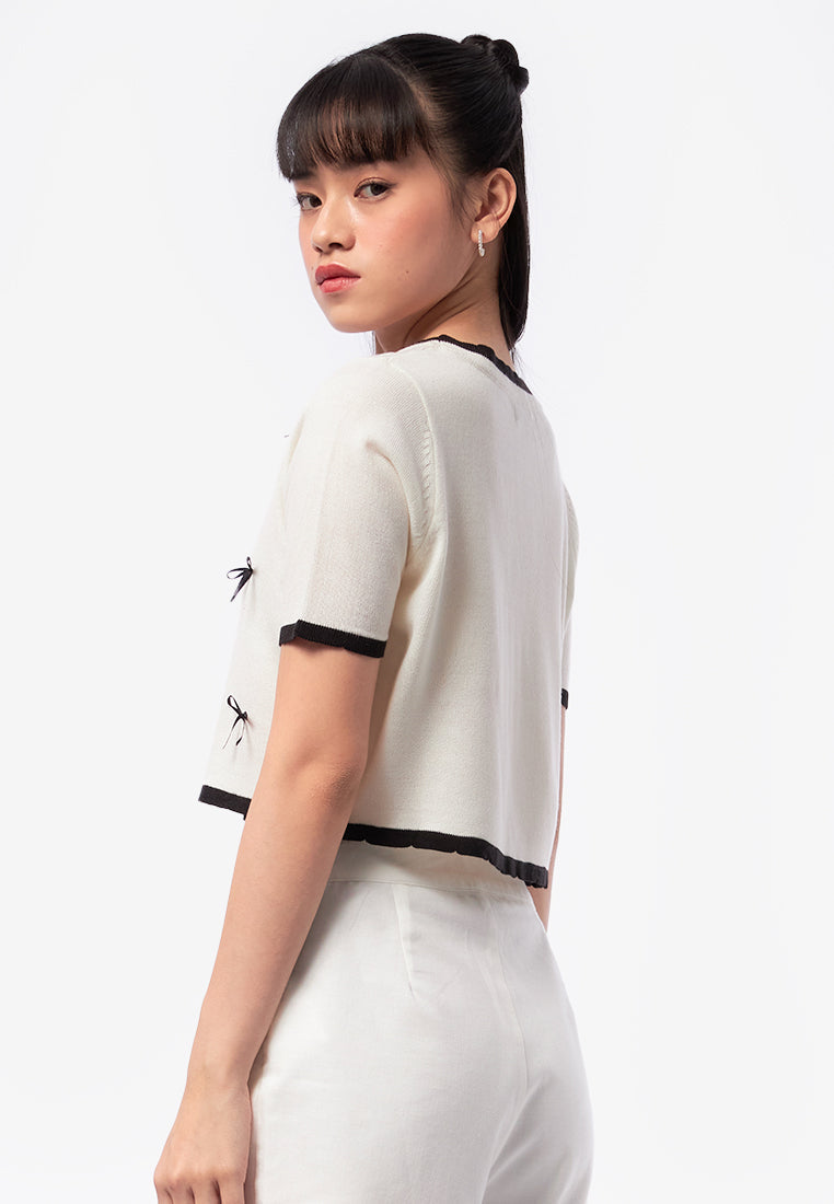 Short Sleeve Top with Contrast Ribbon Off White