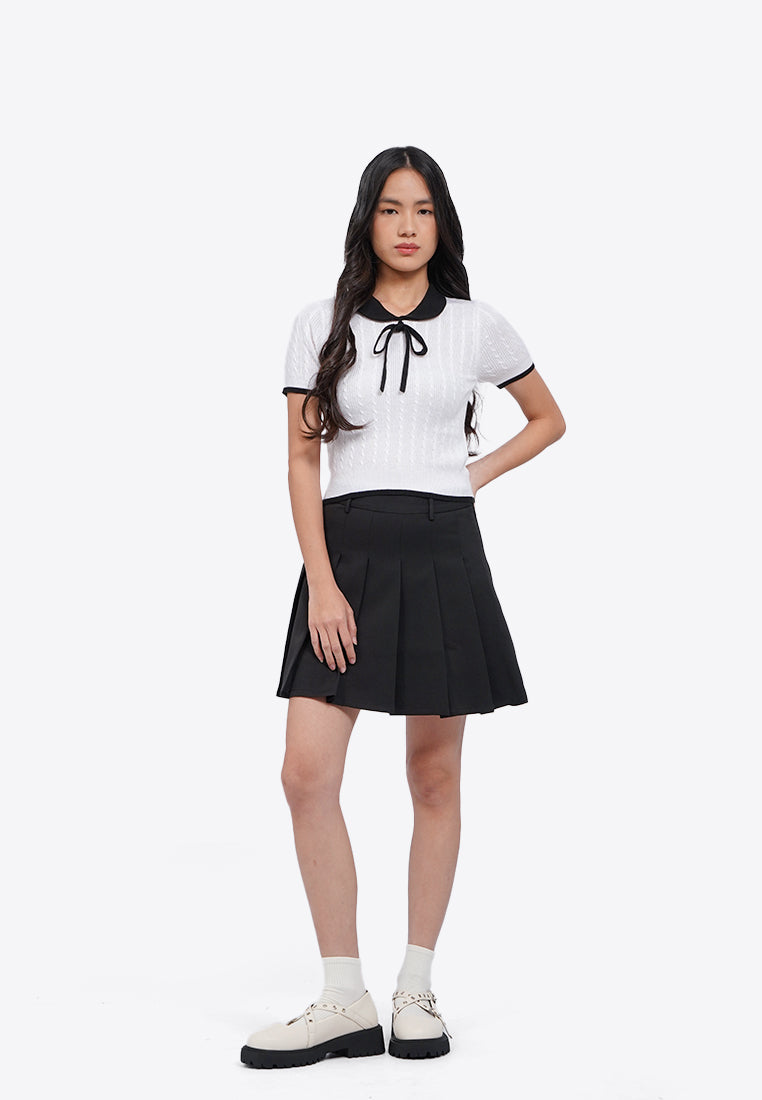 Tied Collar Knit Polo Top