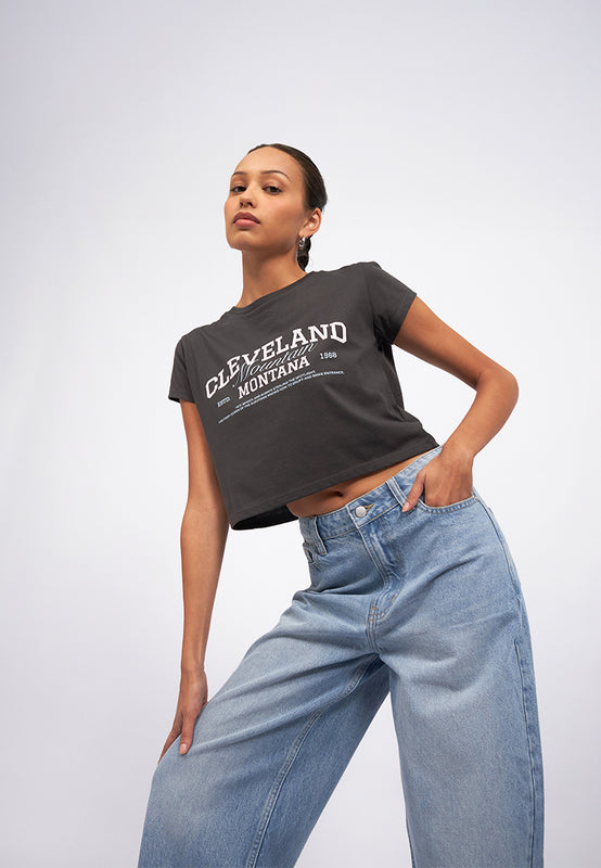 Short Sleeve Graphic Crop T-Shirt