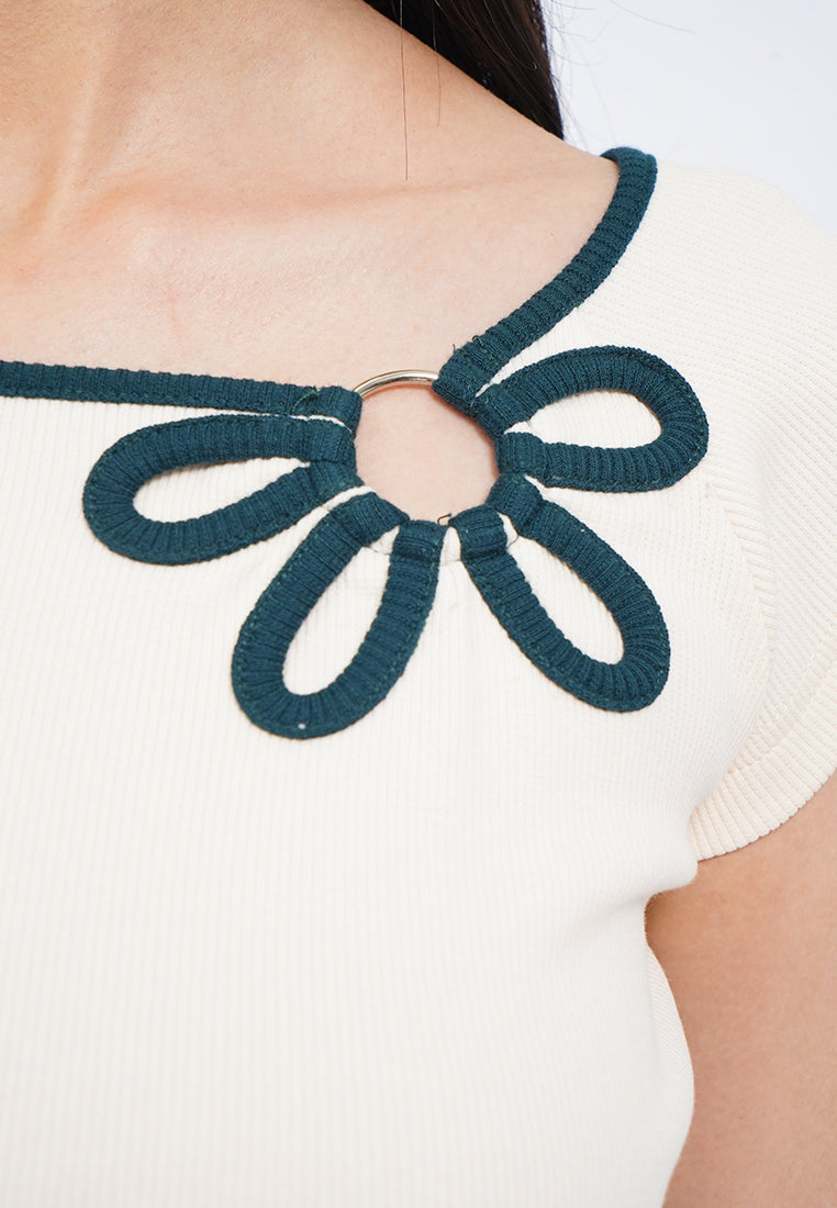 Contrast Binding Off Shoulder Top