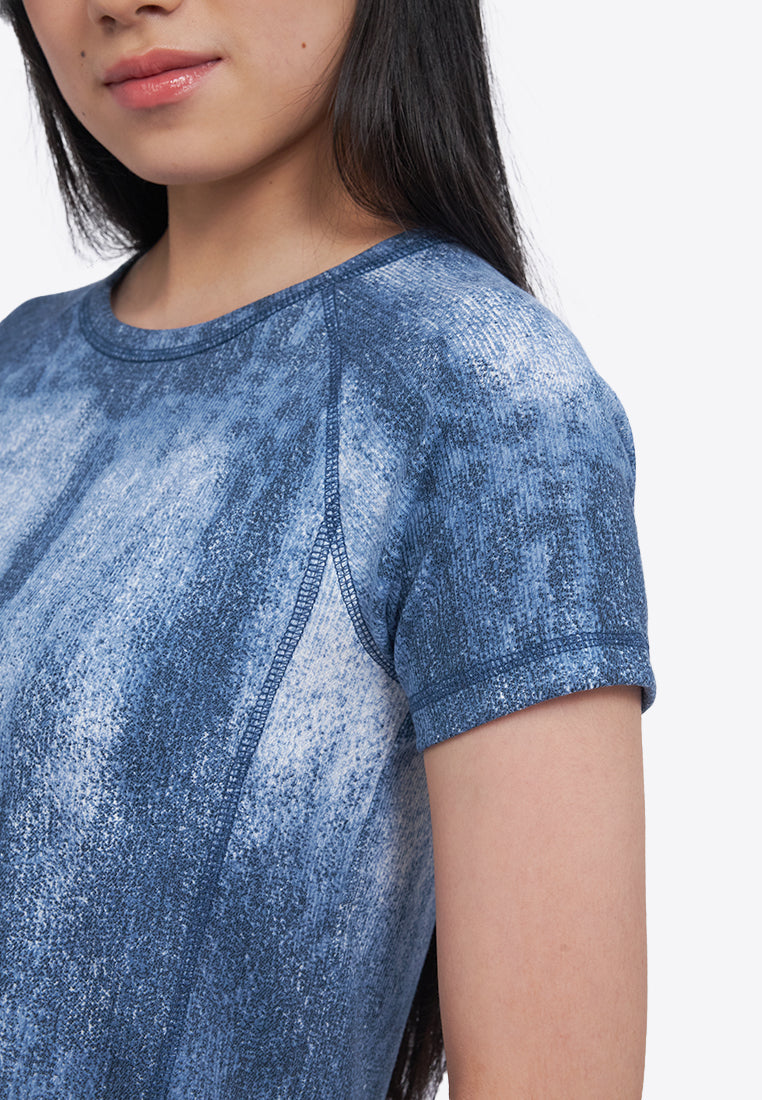 Raglan Top with Contrast Stitch