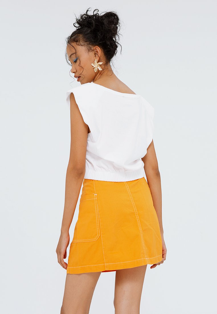 Padded Shoulder Crop Top