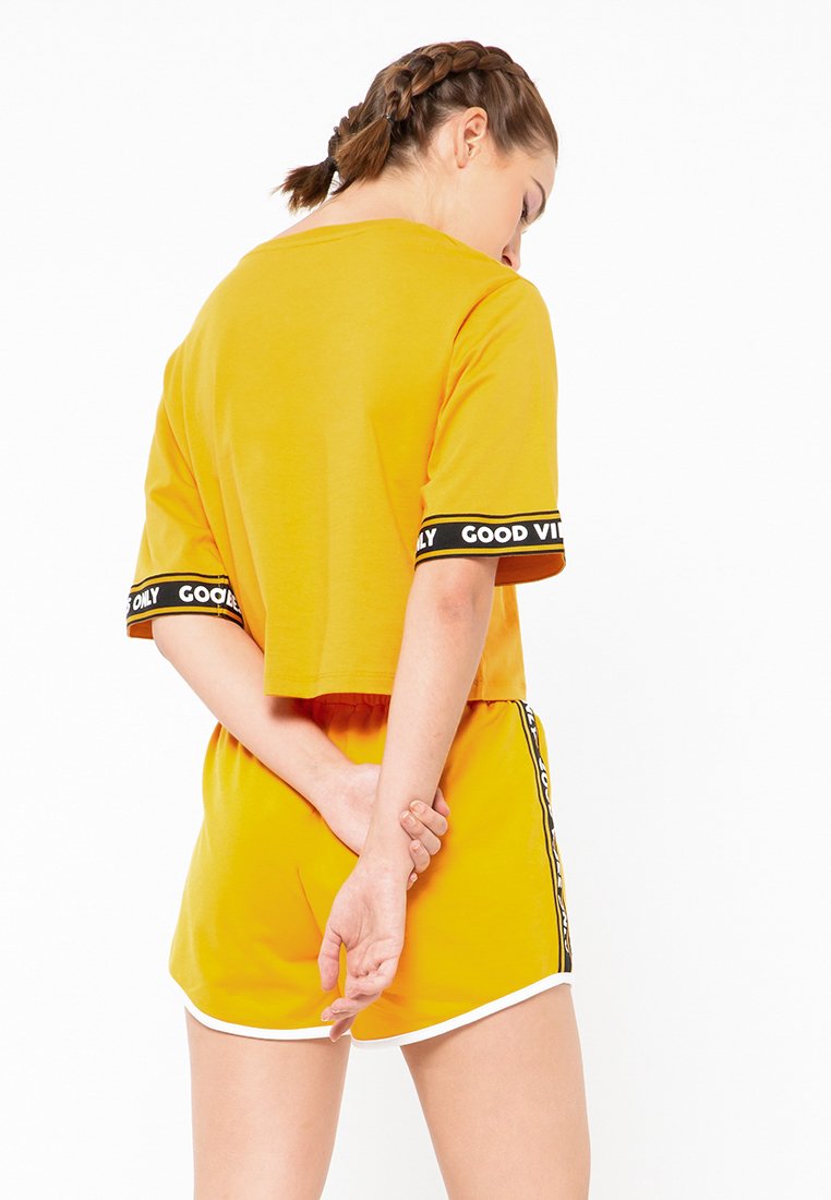 Basic Short Sleeve