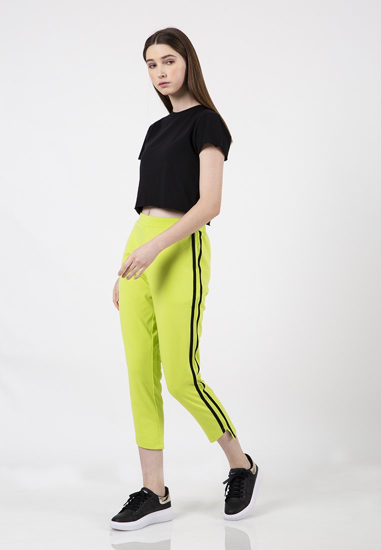 Basic Crop Tee