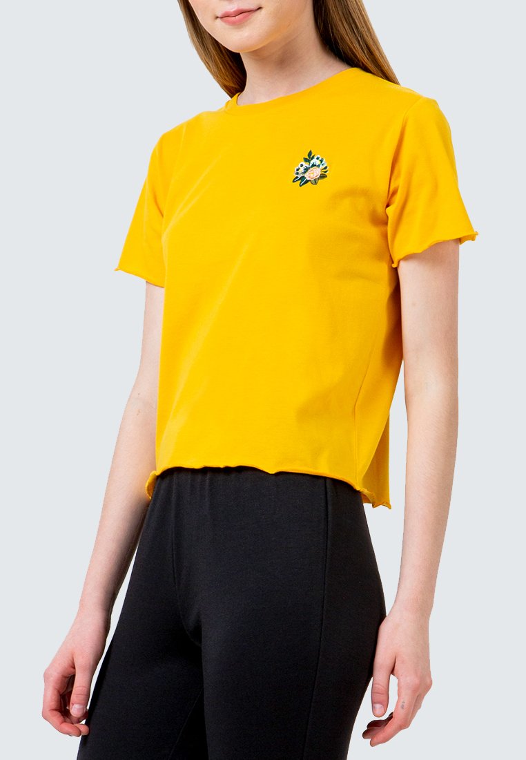 Yellow Embroidery crop T-Shirt