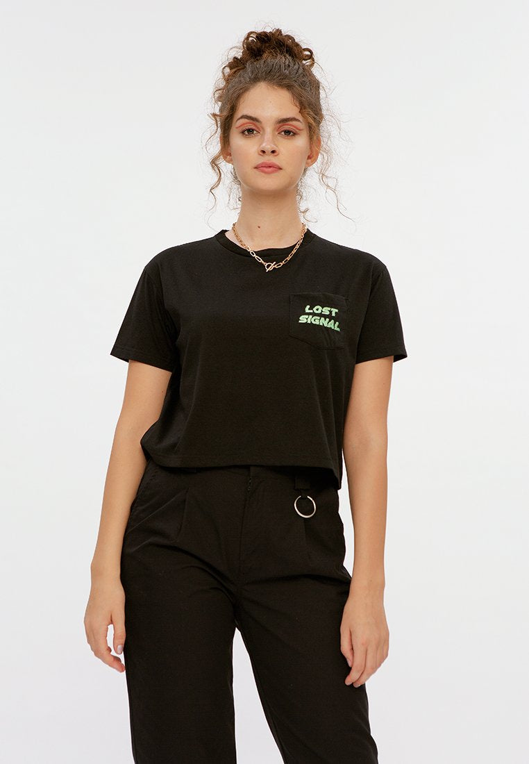Crop T-shirt with Pocket