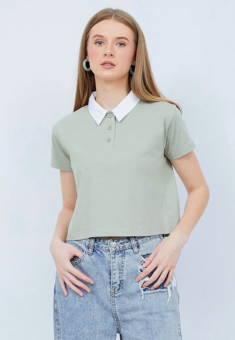 Contrast Collar Polo Shirt