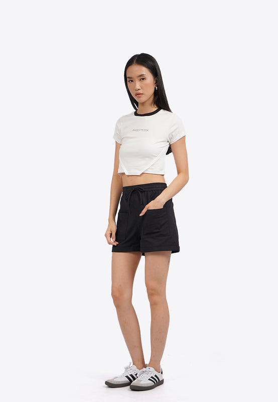 Contrast Neck Short Sleeve Crop T-Shirt