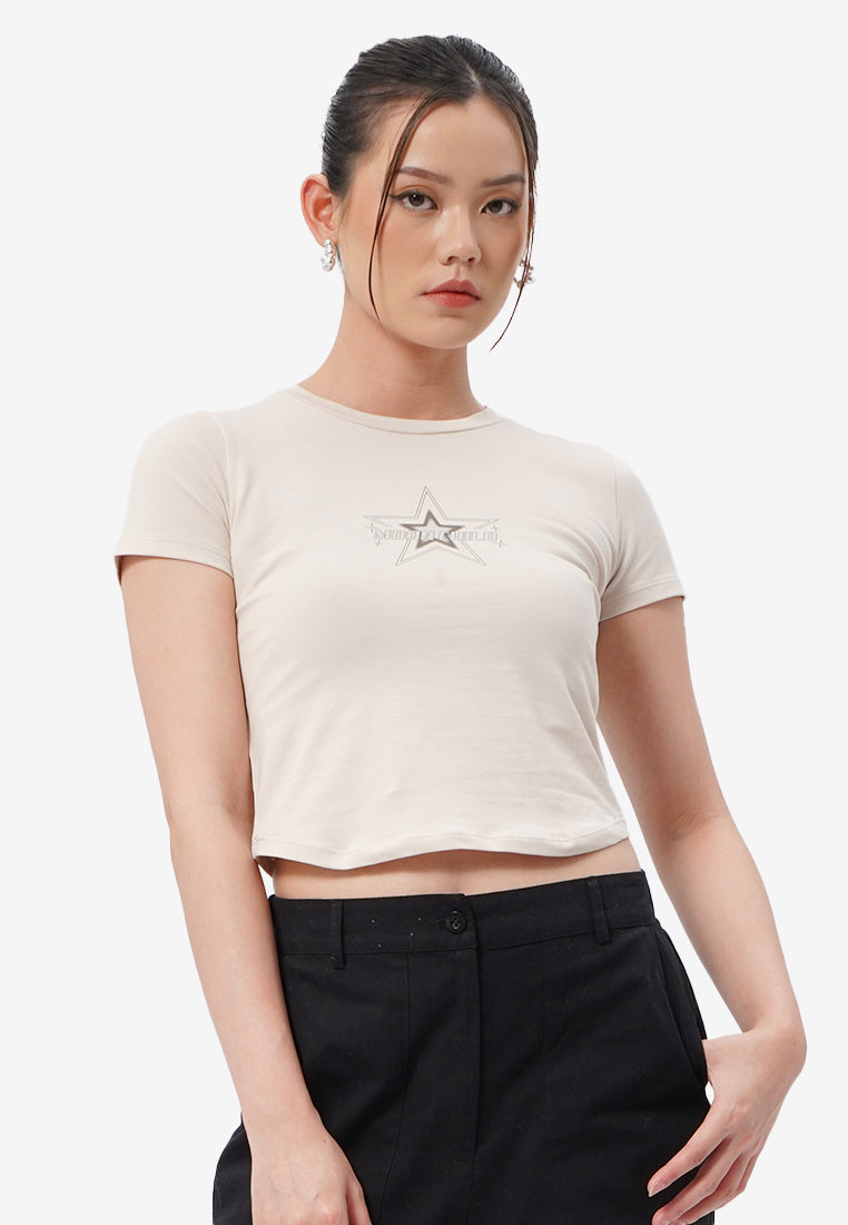Round Hem Graphic Crop T-Shirt Sand