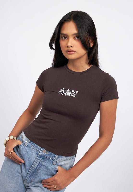 Fitted Short Sleeve Graphic T-Shirt