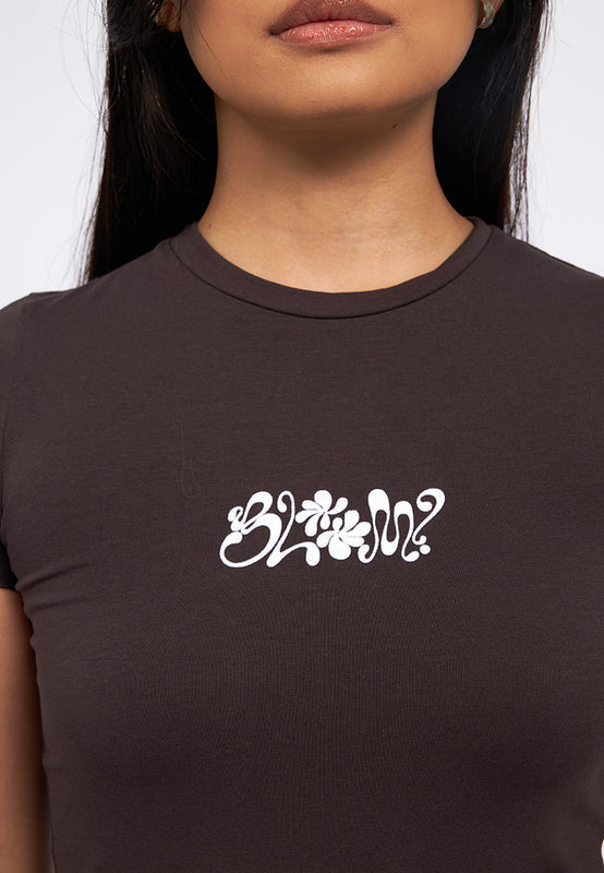 Fitted Short Sleeve Graphic T-Shirt
