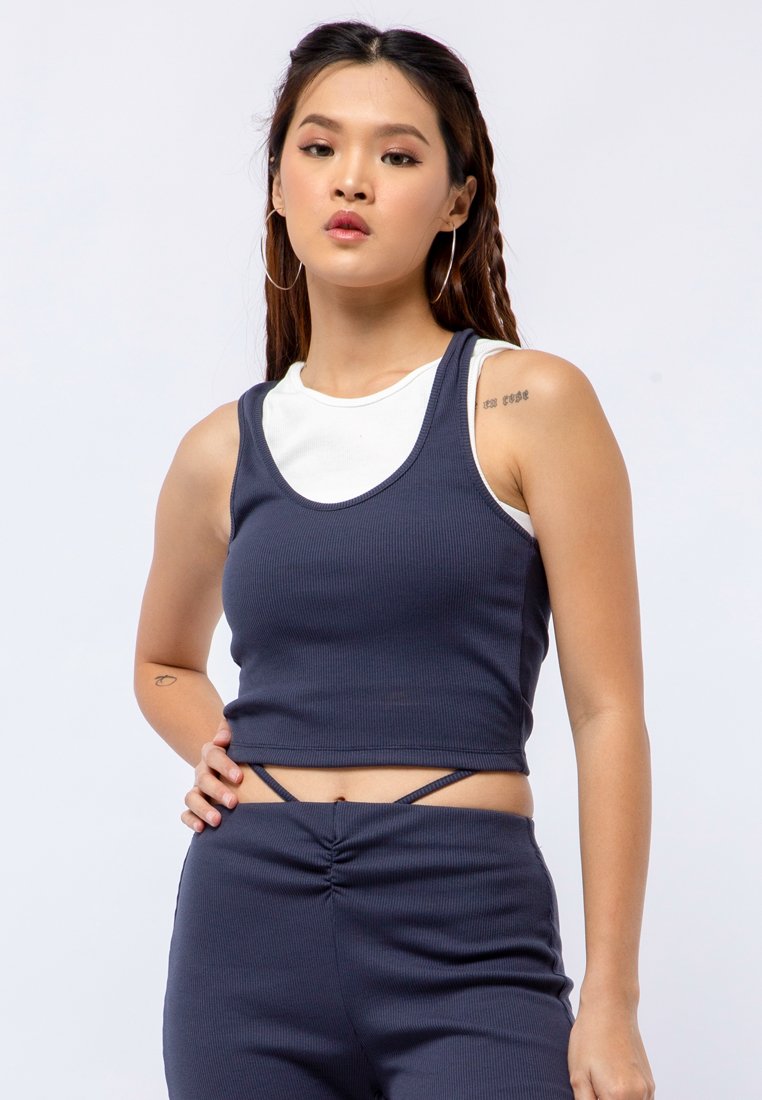 Cut Out Layer Sleeveless Top