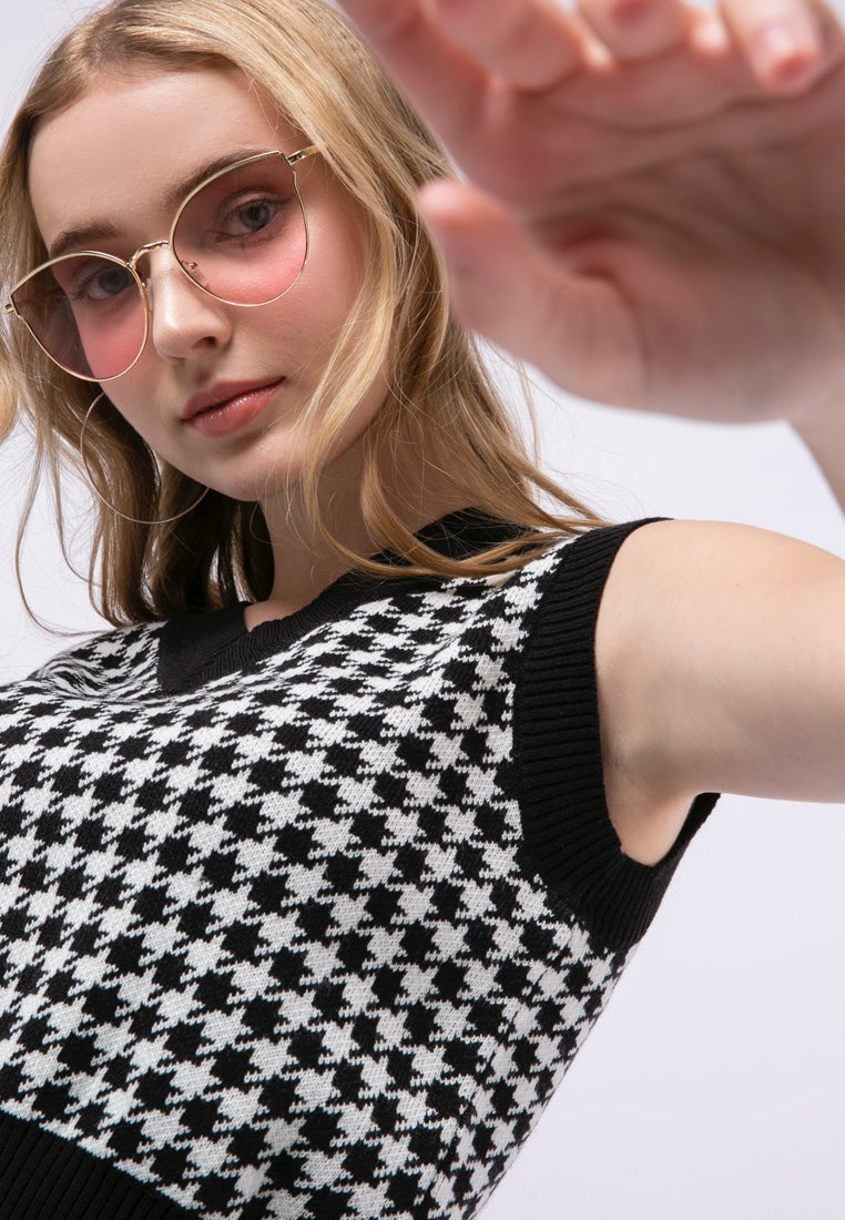 Checked Crop Vest
