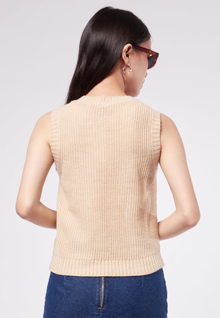 Basic Fitted Crop Vest