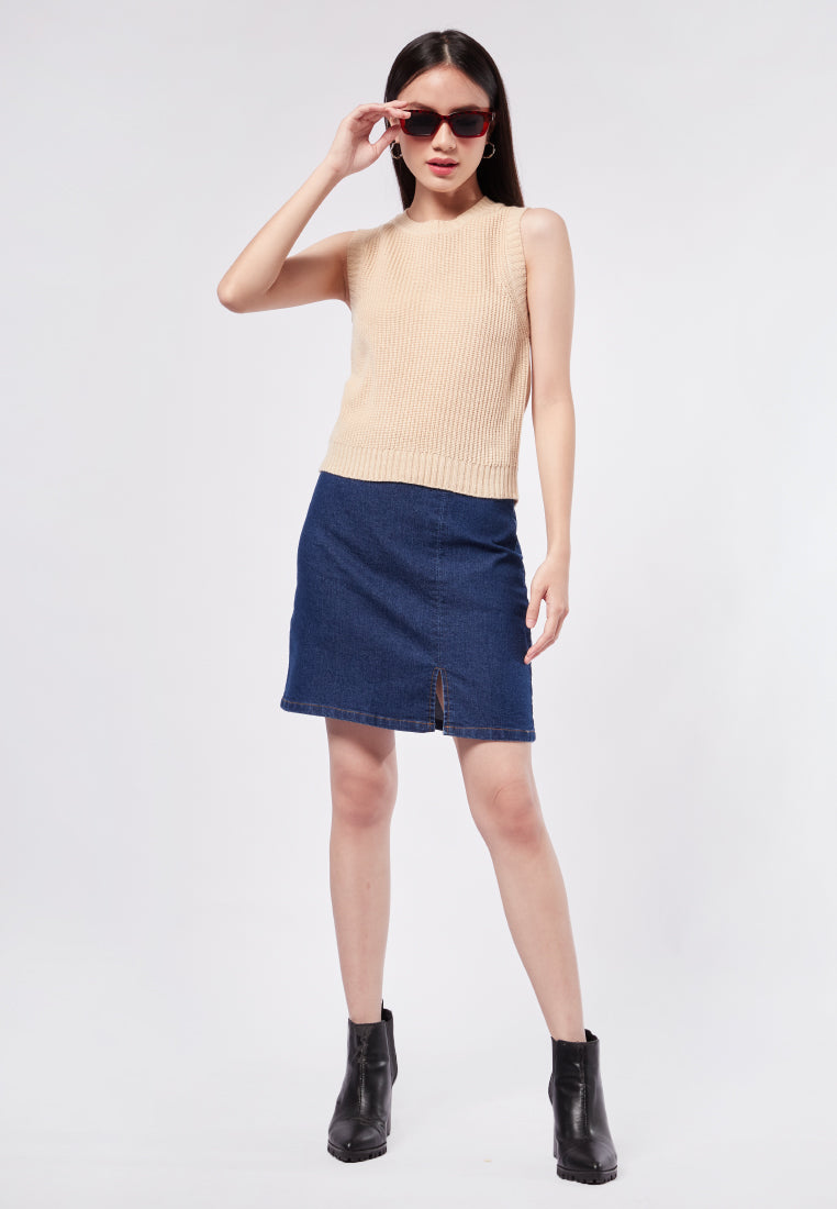 Basic Fitted Crop Vest