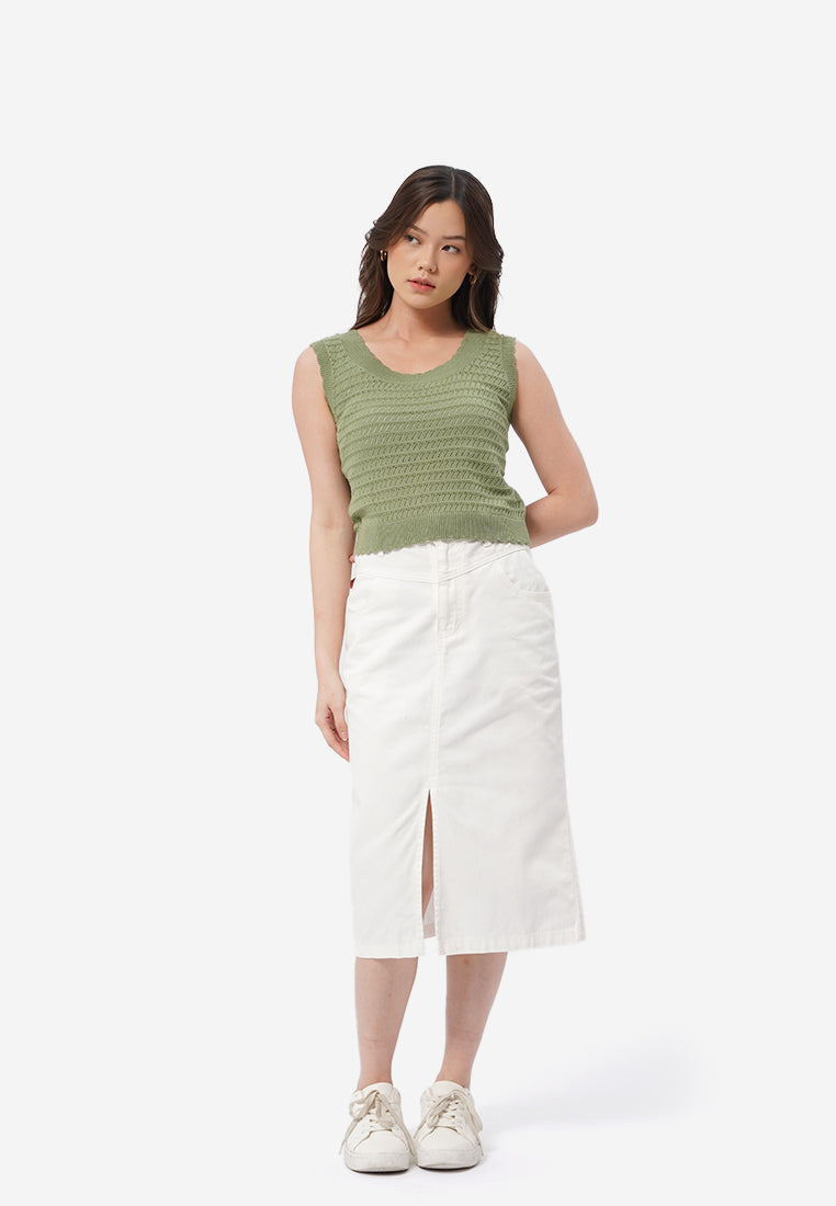 Scallop Details Sleeveless Knit Top