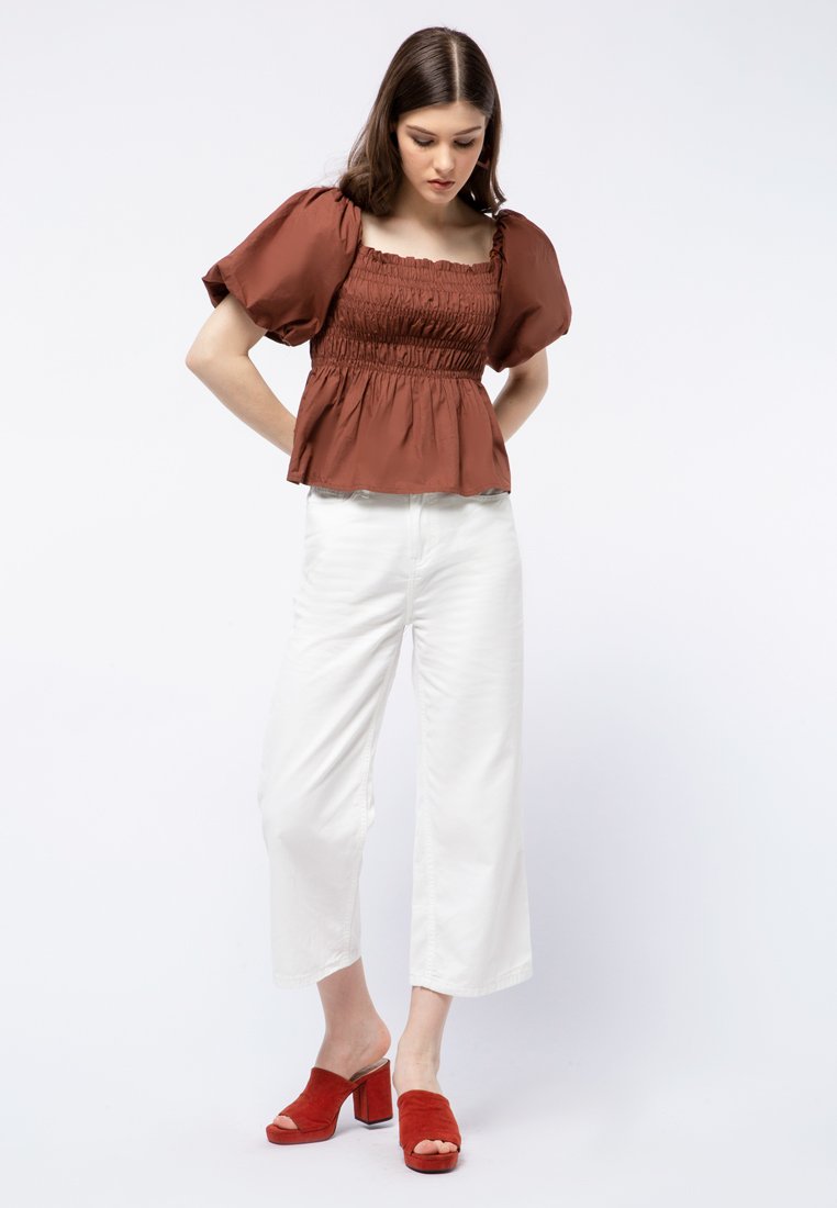 Balloon Sleeve Top