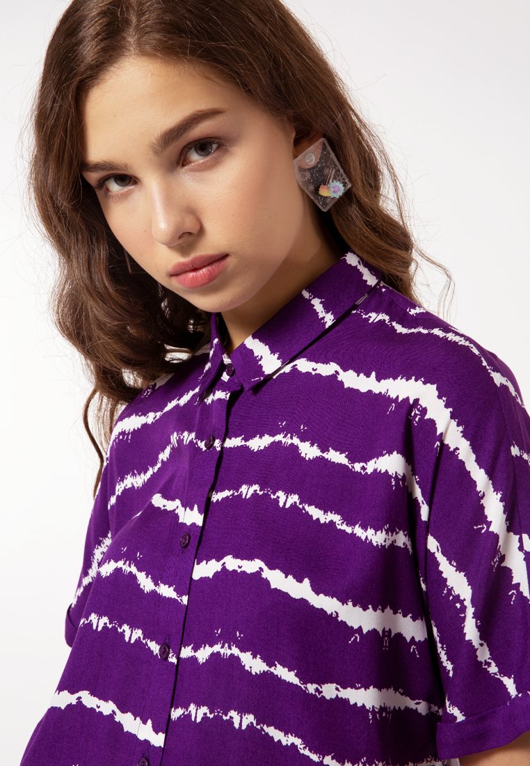 Printed Basic Shirt