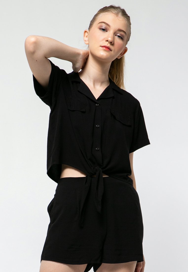 Short Sleeves Shirt with Front Tie