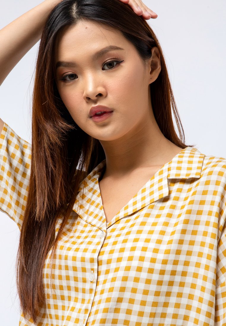 Printed Short Sleeve Crop Shirt