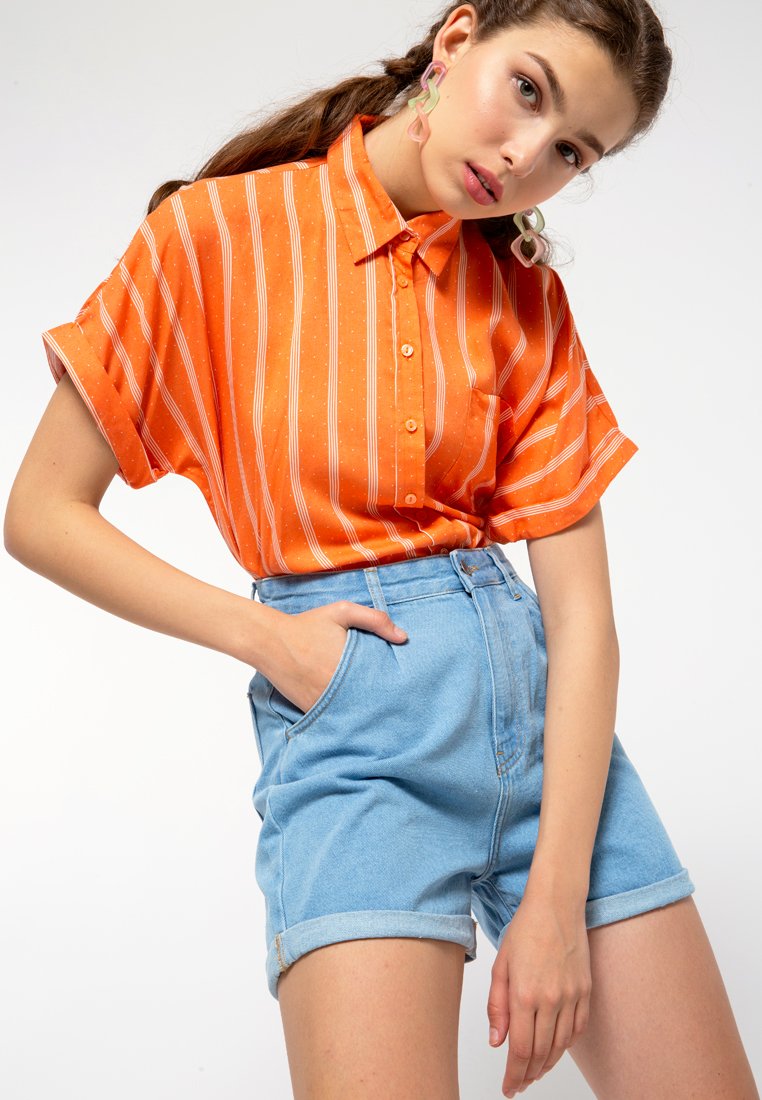 Mom Fit Denim Short