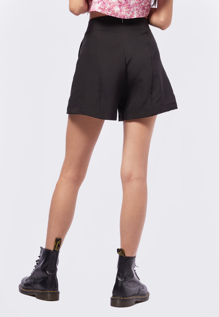 Crease Leg Tailored Shorts