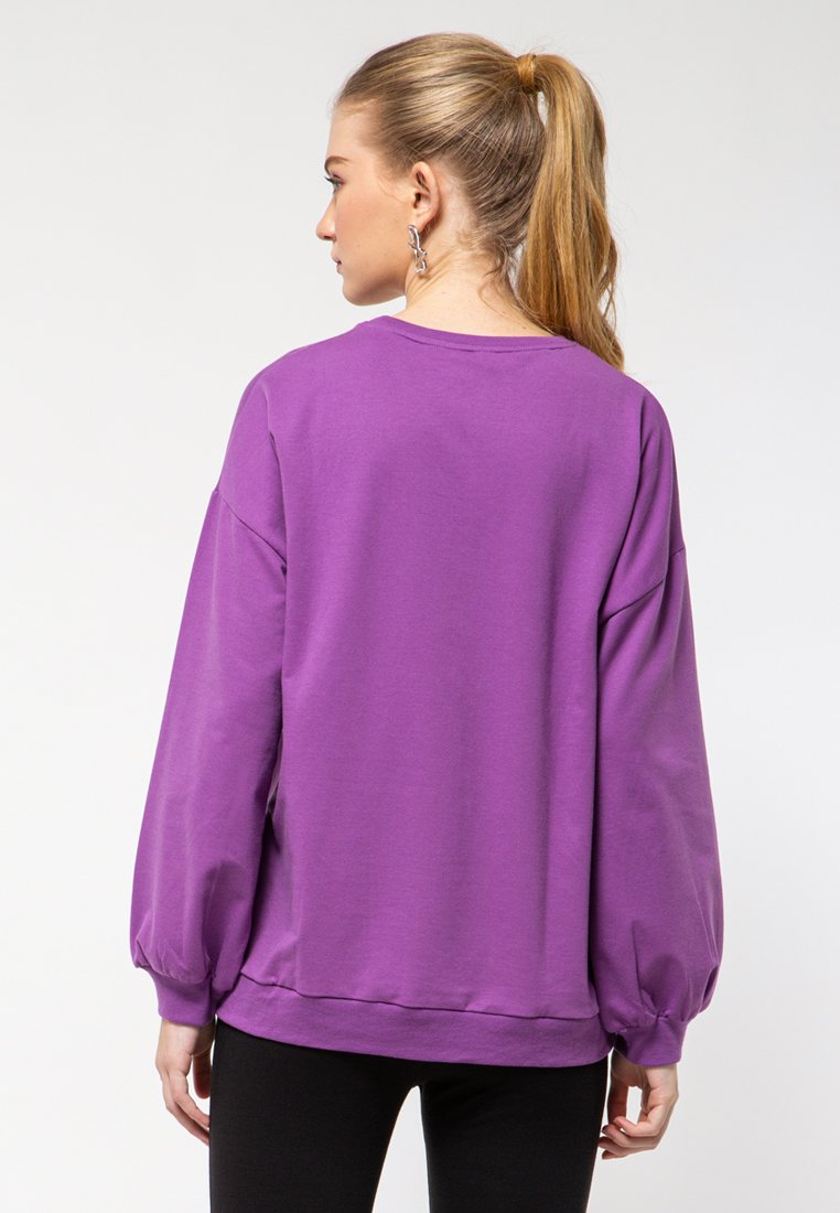 Sweatshirt with Front pocket