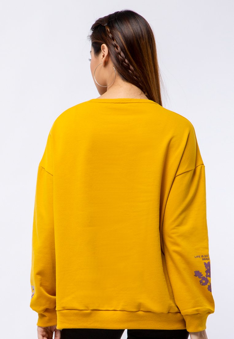 Graphic Long Sleeve Sweatshirt