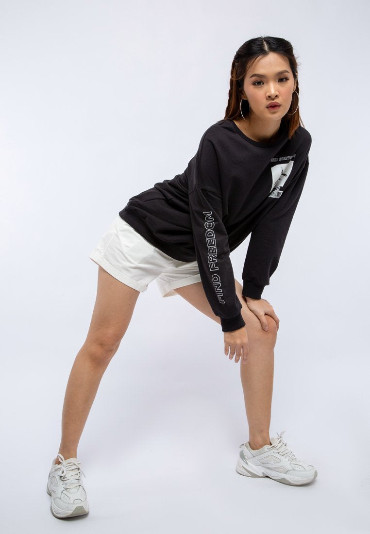 Graphic Long Sleeve Sweatshirt