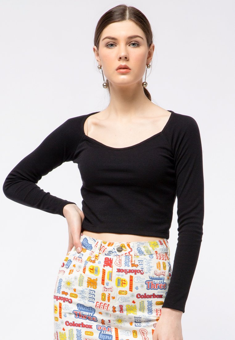 Hearth Shape Neck Top