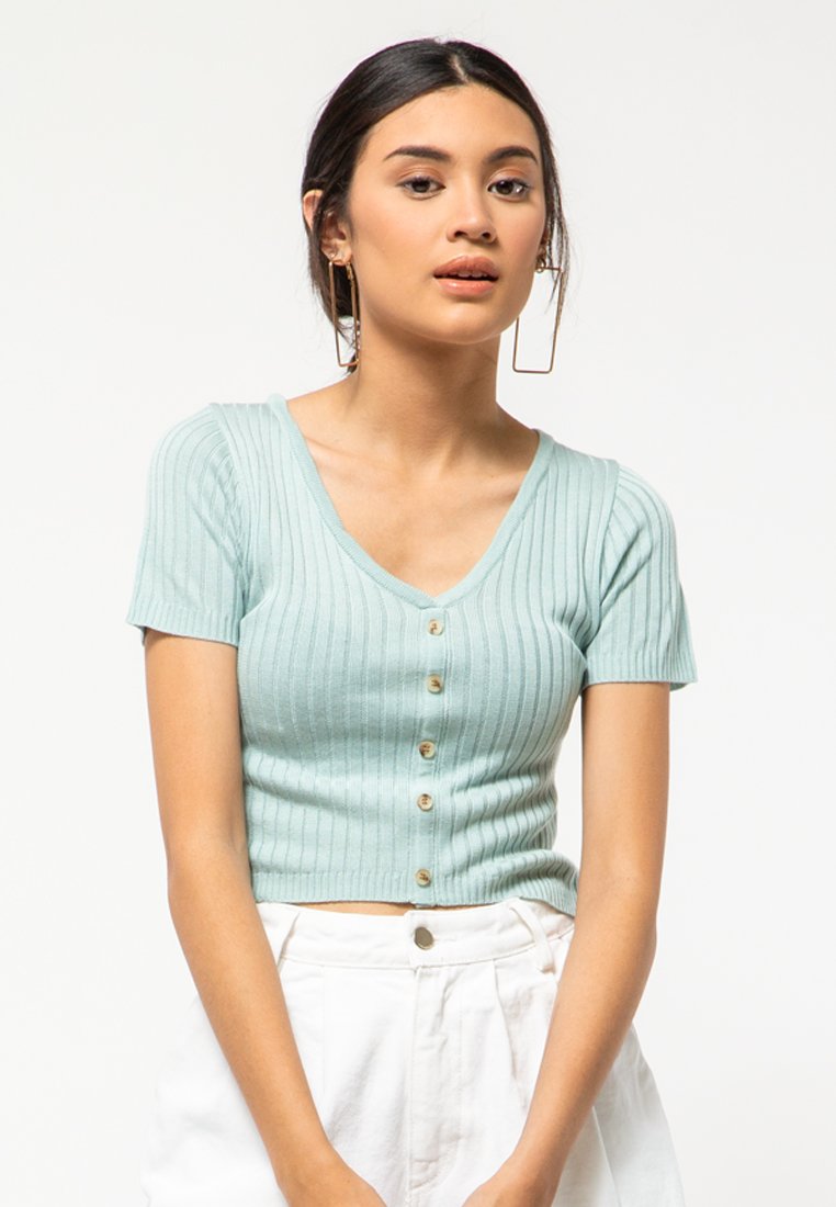 Short Sleeve Sweater with Button
