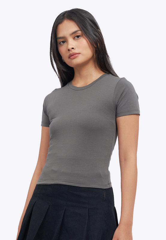 Short Sleeve Basic Fitted T-Shirt